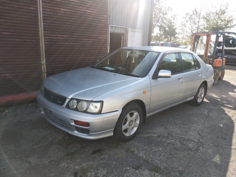 Автомобиль Nissan Bluebird HNU14 SR20DE 1998 года в разбор