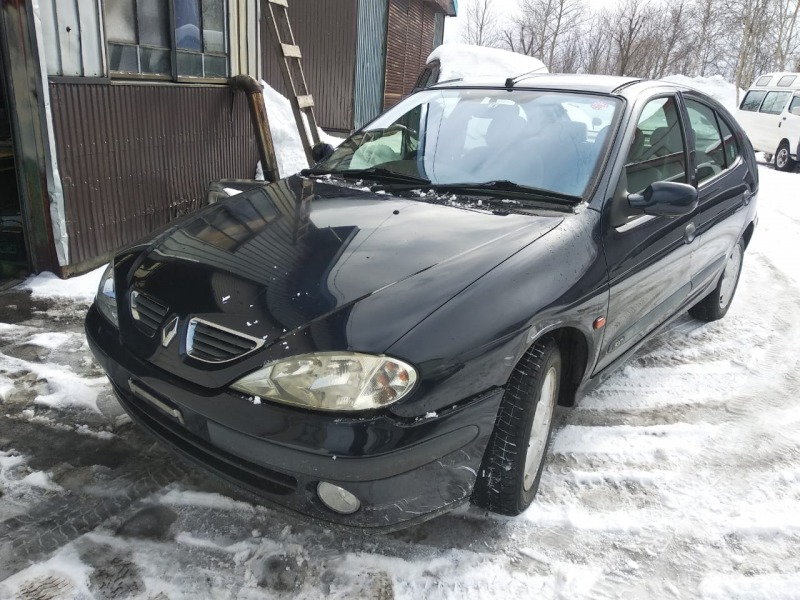 Автомобиль RENAULT Megane BA K4M 2001 года в разбор