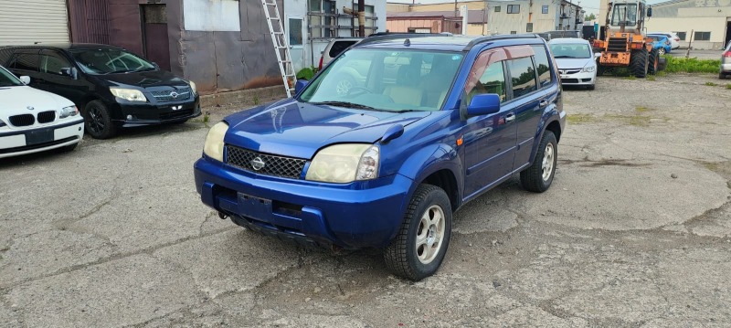 Автомобиль Nissan X-trail NT30 QR20DE 2001 года в разбор