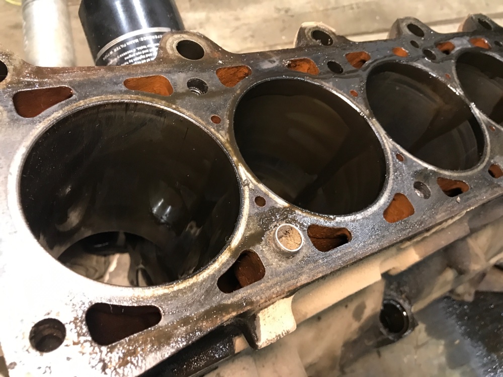 M20b25 Блок цилиндров E34 1994 седан 2.5 M20b25 Блок цилиндров E34 1994 седан 2.5