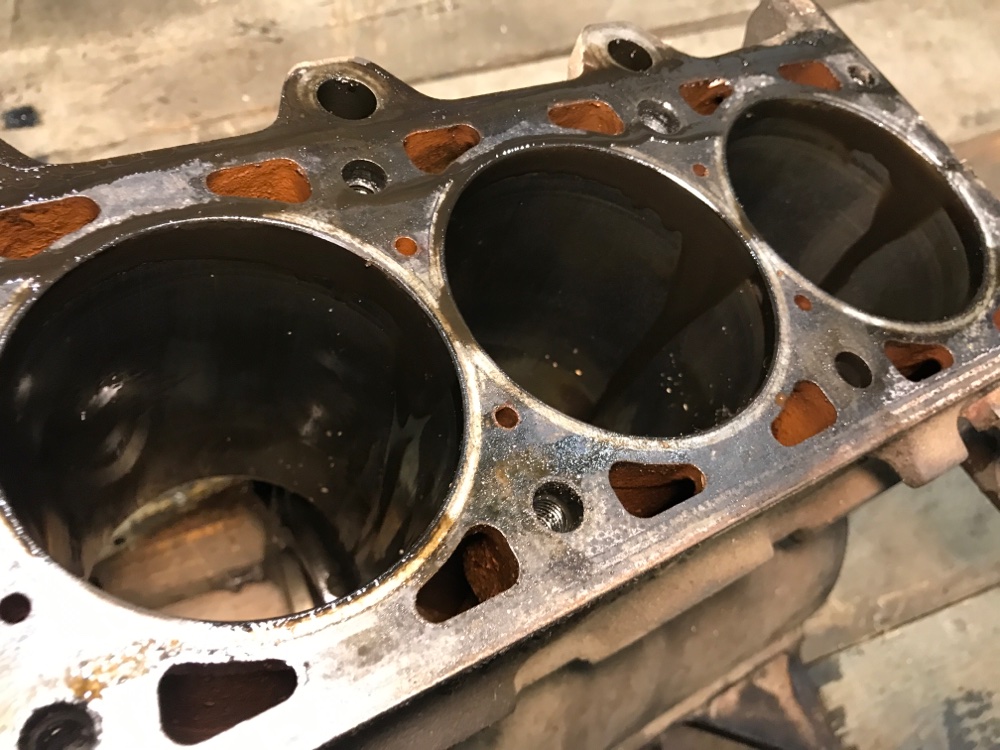 M20b25 Блок цилиндров E34 1994 седан 2.5 M20b25 Блок цилиндров E34 1994 седан 2.5