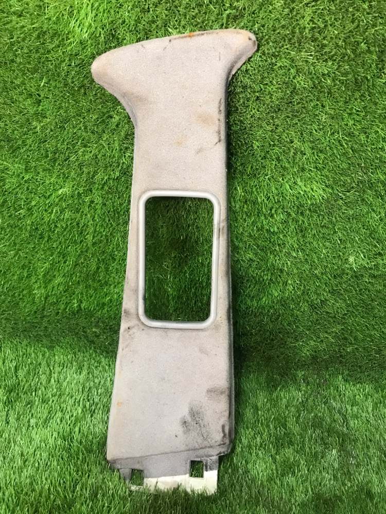 Обшивка стойки передняя правая BMW E34 1990 2.5 8138852 Б/У