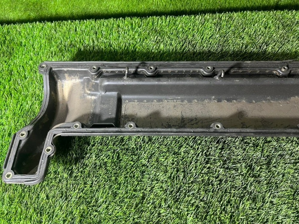 Клапанная крышка m70b50 правая E32 1990 Седан 3.0