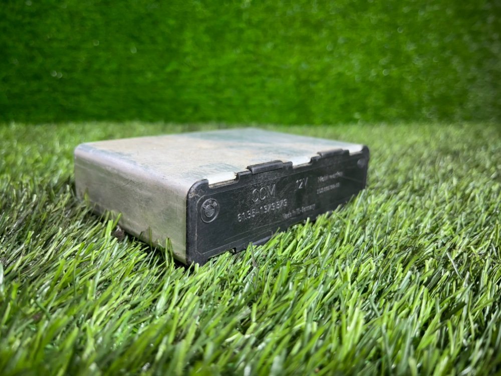 Запчасть блок комфорта ccm BMW E32 1994 Седан 3.5 1379379 Б/У Блок комфорта CCM BMW E32 1994 Седан 3.5 1379379 Б/У