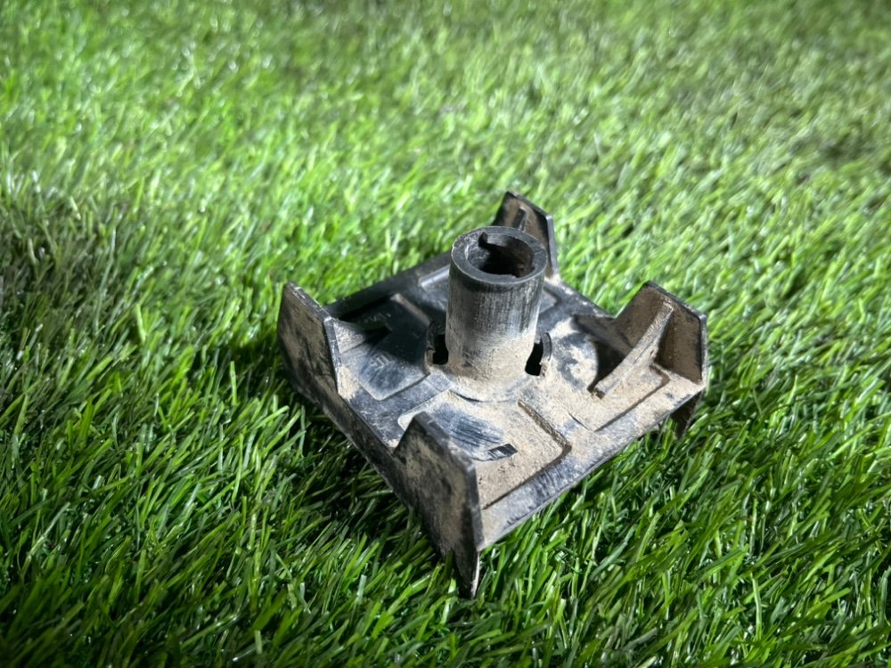 Шайба крепления заднего бампера BMW E34 Седан 2.5 Шайба крепления заднего бампера BMW E34 Седан 2.5