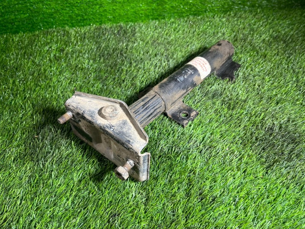 Кронштейн бампера BMW E34 1993 Седан 2.0 5111944299 Б/У