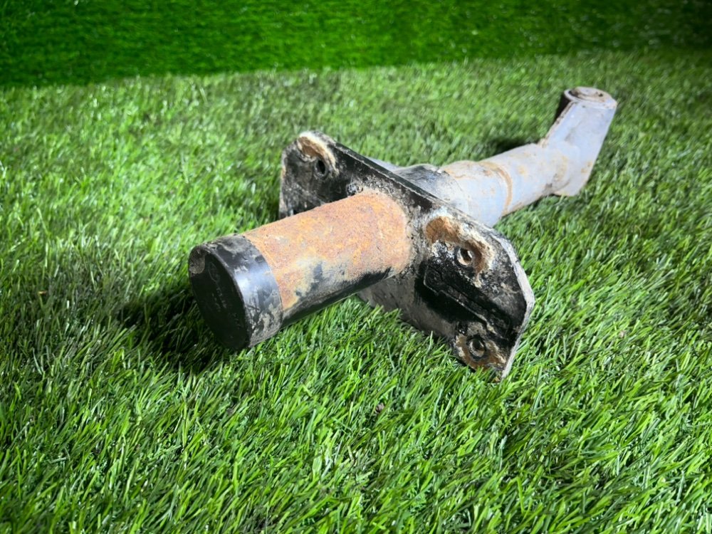 Кронштейн бампера BMW E39 Седан 2.5