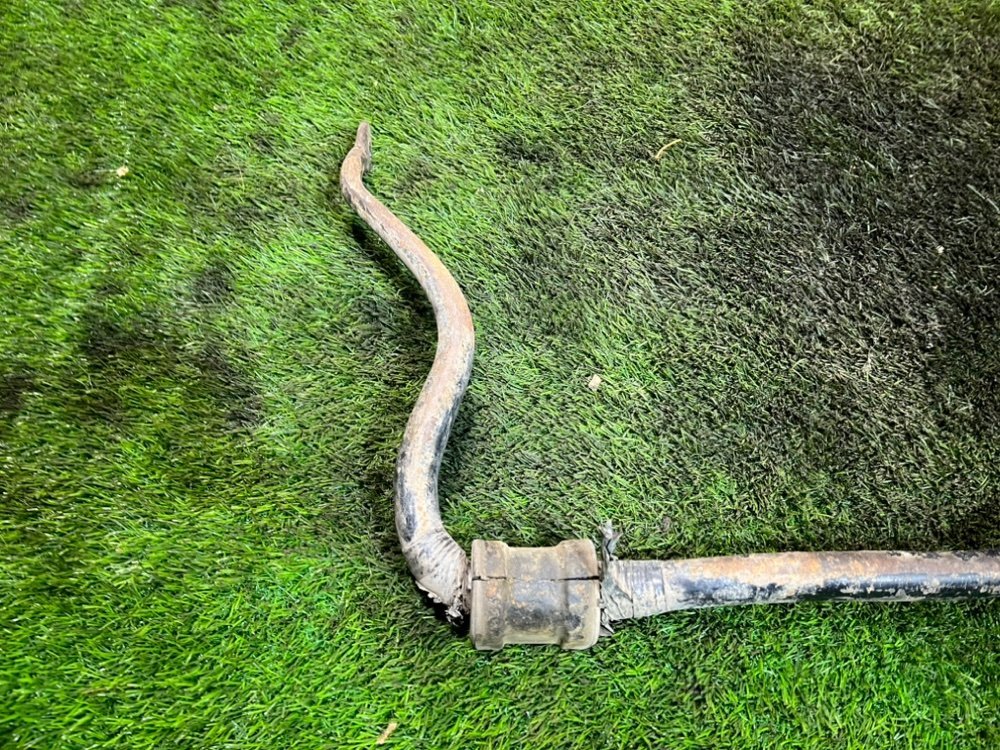 Стабилизатор поперечной устойчивости E34 1992 Седан 2.5