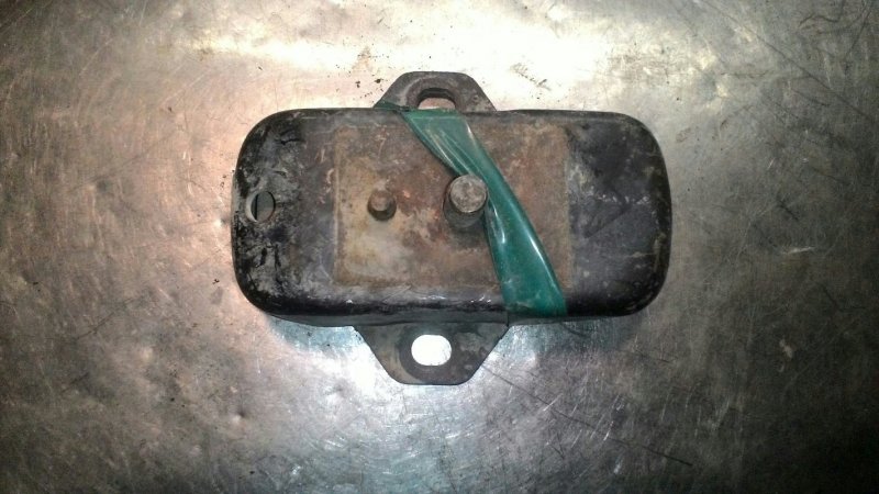 Подушка кпп Toyota Подушка кпп Toyota