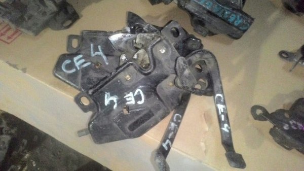 Замок капота Honda Ascot CE4 Замок капота Honda Ascot CE4