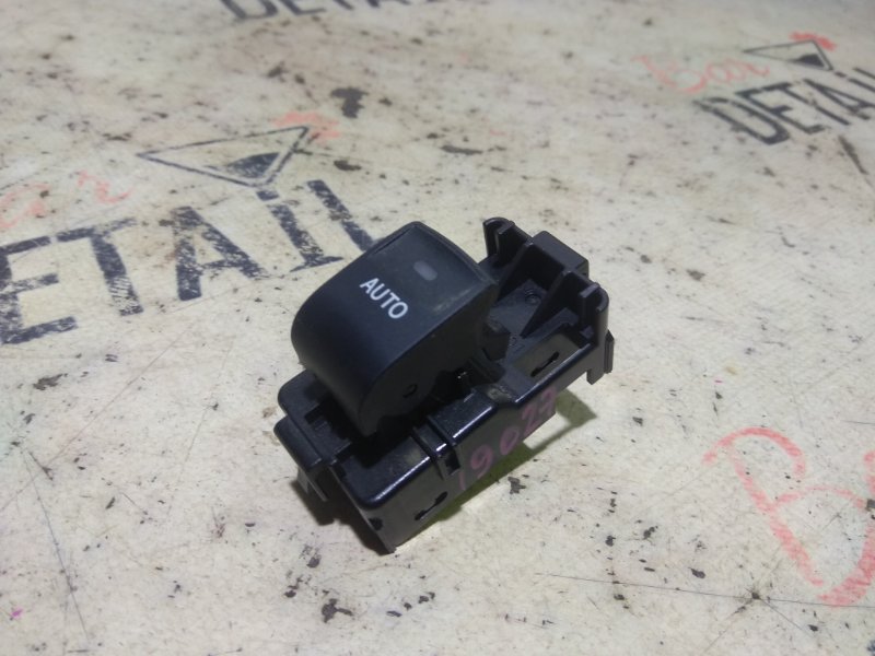 Кнопка стеклоподъемника Toyota Camry ACV40 2AZFE 2008