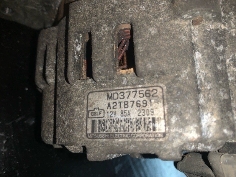 Генератор MITSUBISHI LANCER CS2A 4G15