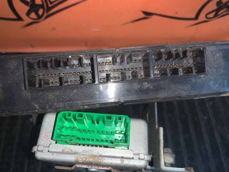 Блок управления двигателем PAJERO IO H77W 4G94