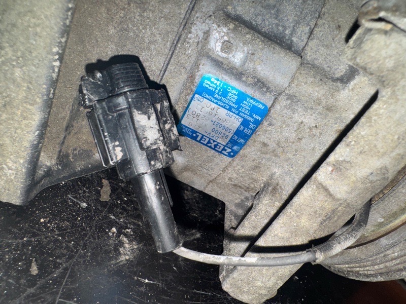 Компрессор кондиционера AD VY11 QG13DE Компрессор кондиционера AD VY11 QG13DE