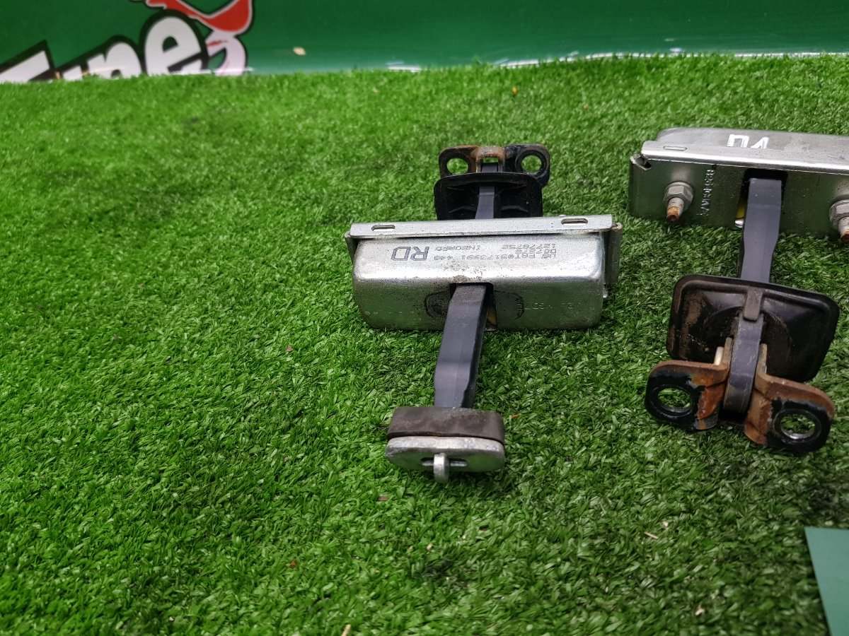 Ограничители дверей 2008 9-3 B207R