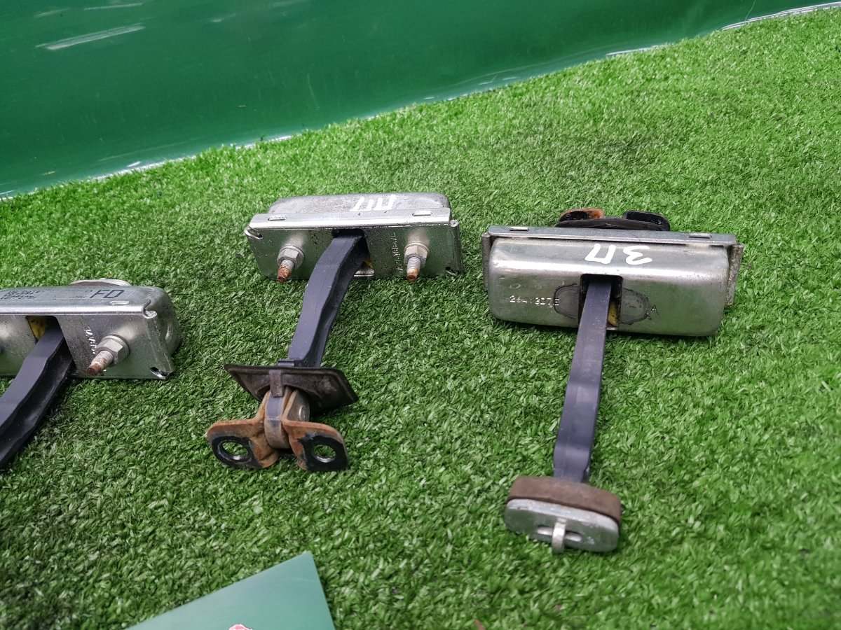 Ограничители дверей 2008 9-3 B207R