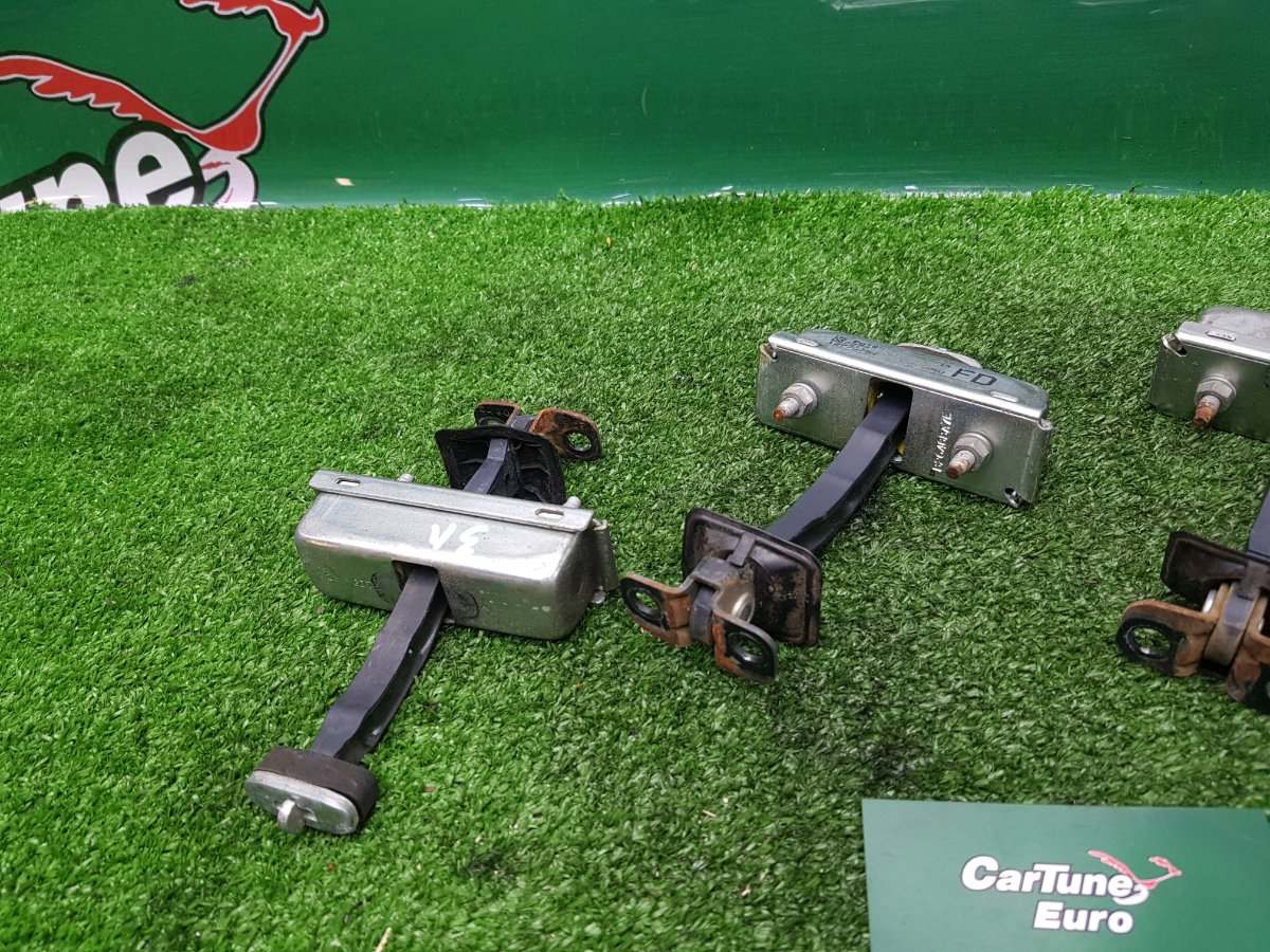 Ограничители дверей 2008 9-3 B207R