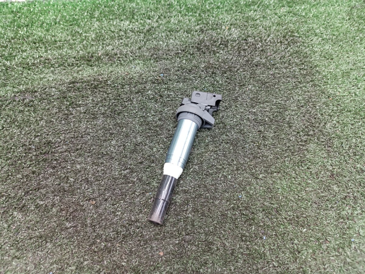 Запчасть катушка зажигания BMW 5 2010 F11 N52B25A 12138616153 контрактная Катушка зажигания BMW 5 2010 F11 N52B25A 12138616153 контрактная