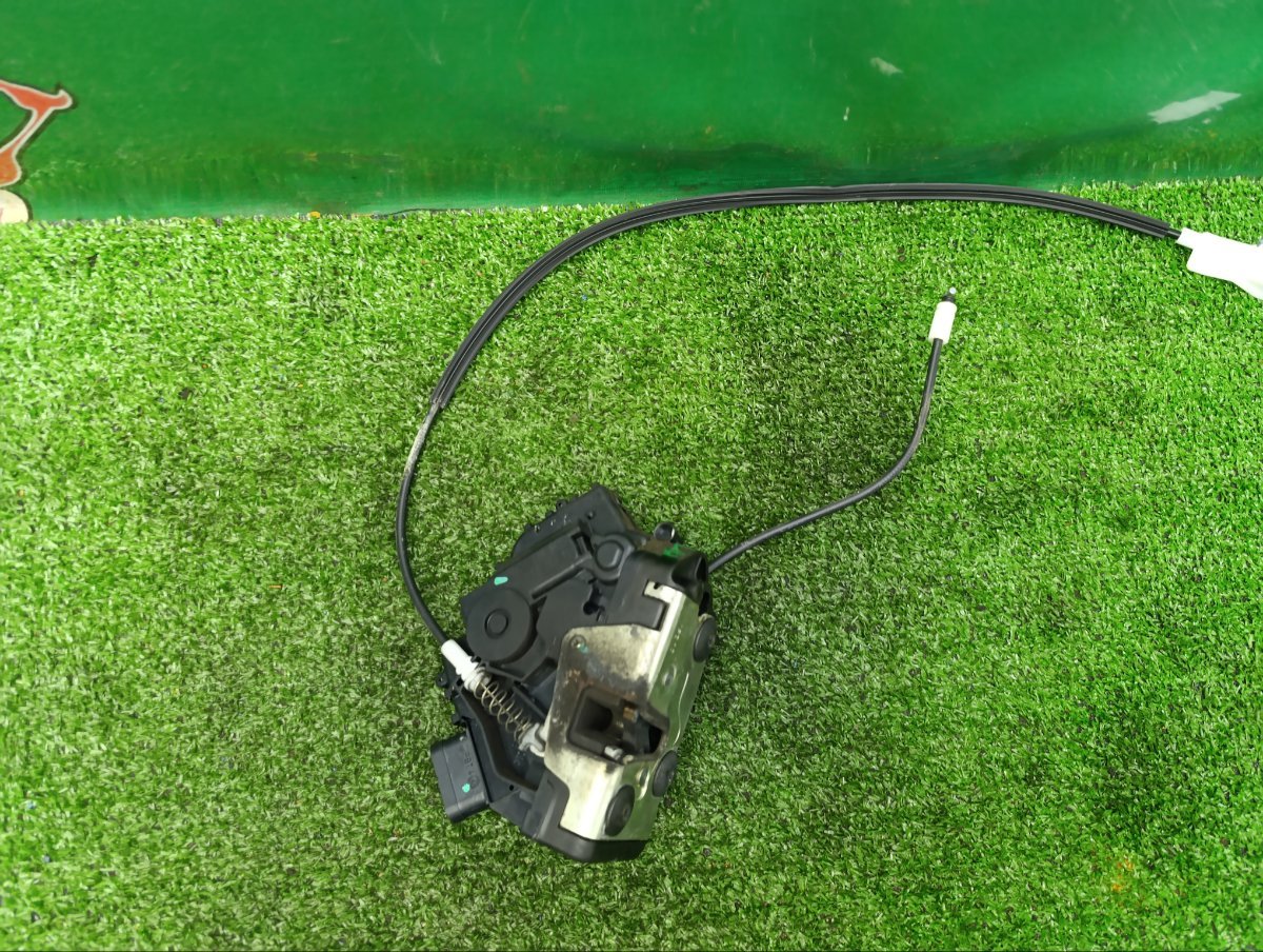 Замок двери передний правый Fortwo 2010 W451 M132.910