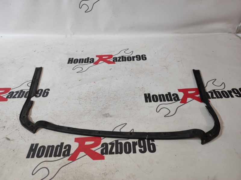 Уплотнитель кромки капота EDIX 2006 FR-V EDIX BE1 d17a