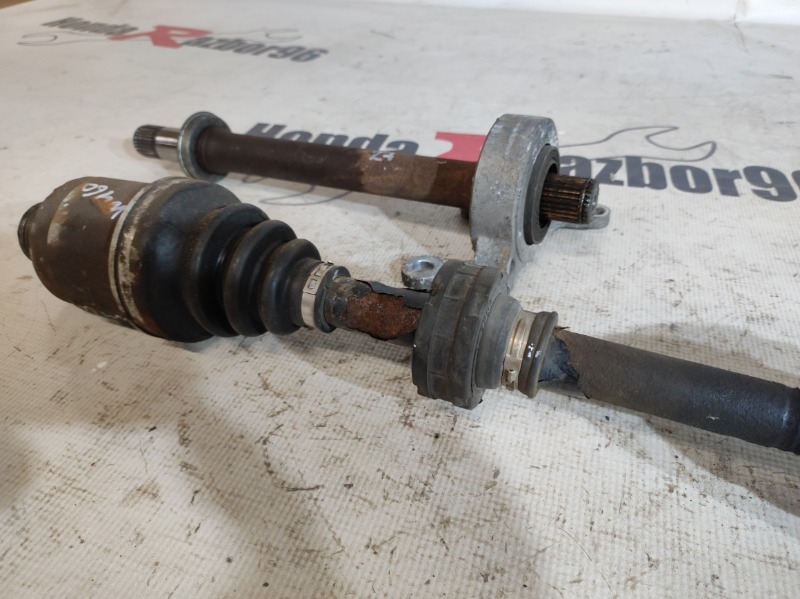 Привод передний правый Honda Civic 5D 8 FK r18a2