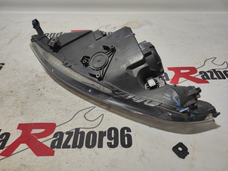Фара передняя правая Civic 2011 5D 8 FK R18A2
