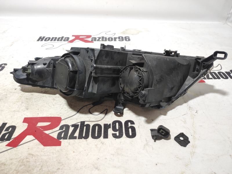 Фара передняя правая Civic 2011 5D 8 FK R18A2