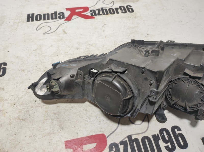 Фара передняя правая Civic 2011 5D 8 FK R18A2