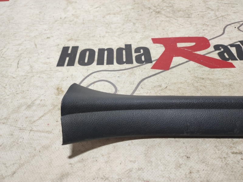 Накладка на порог задняя правая Honda Civic 5D 8 FK R18A2