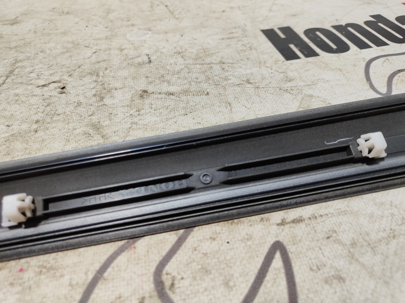 Молдинг на дверь передний левый Civic 2008 4D FD3 LDA2