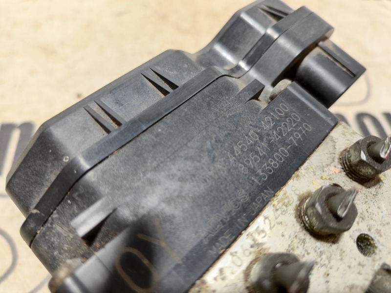 Блок abs RAV4 2007 XA30 1AZ-FE