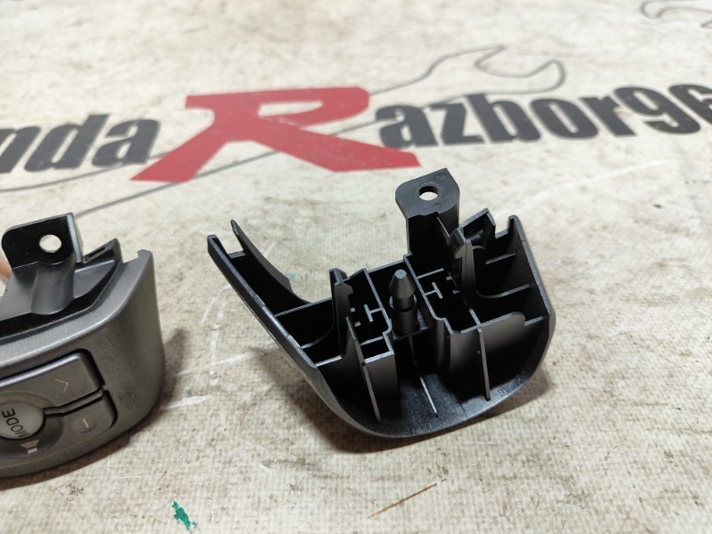 Кнопка руля RAV4 2007 XA30 1AZ-FE