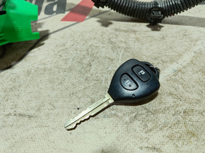 Замок зажигания RAV4 2007 XA30 1AZ-FE