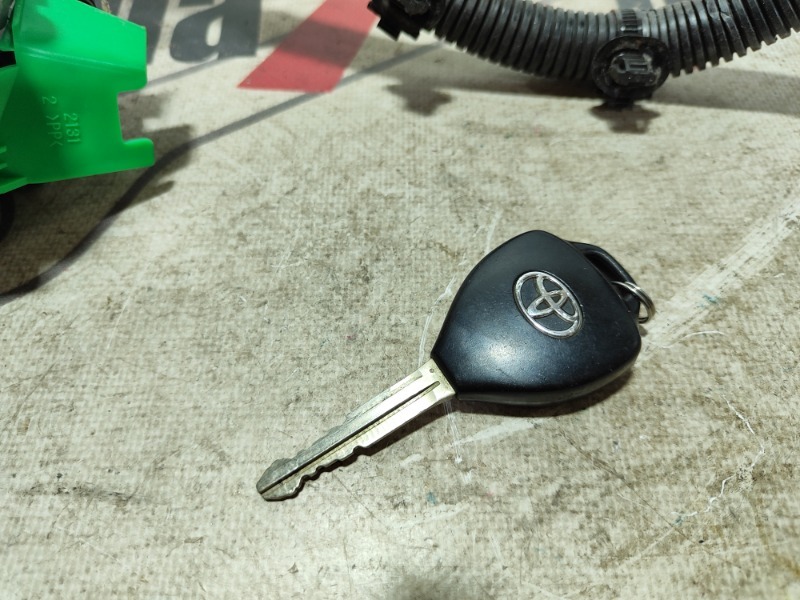 Замок зажигания RAV4 2007 XA30 1AZ-FE