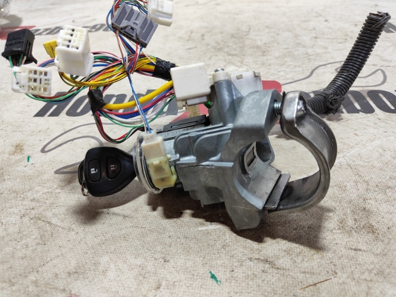 Замок зажигания RAV4 2007 XA30 1AZ-FE