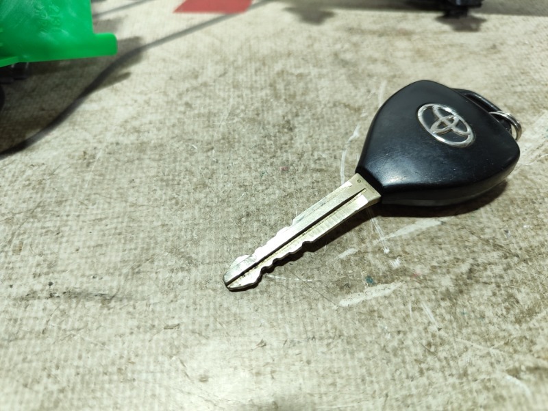 Замок зажигания RAV4 2007 XA30 1AZ-FE