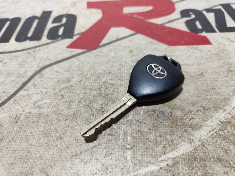 Ключ зажигания RAV4 2007 XA30 1AZ-FE