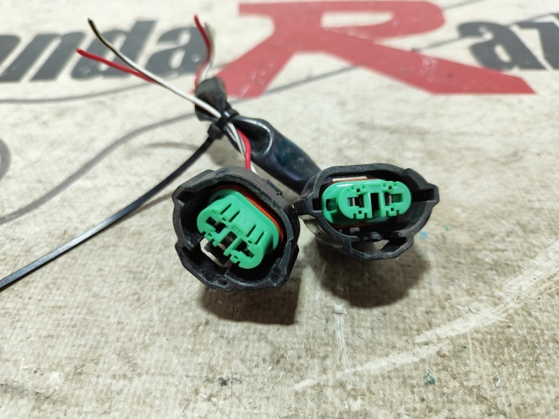 Фишка фары RAV4 2007 XA30 1AZ-FE