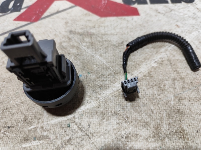 Кнопка аварийной сигнализации RAV4 2007 XA30 1AZ-FE