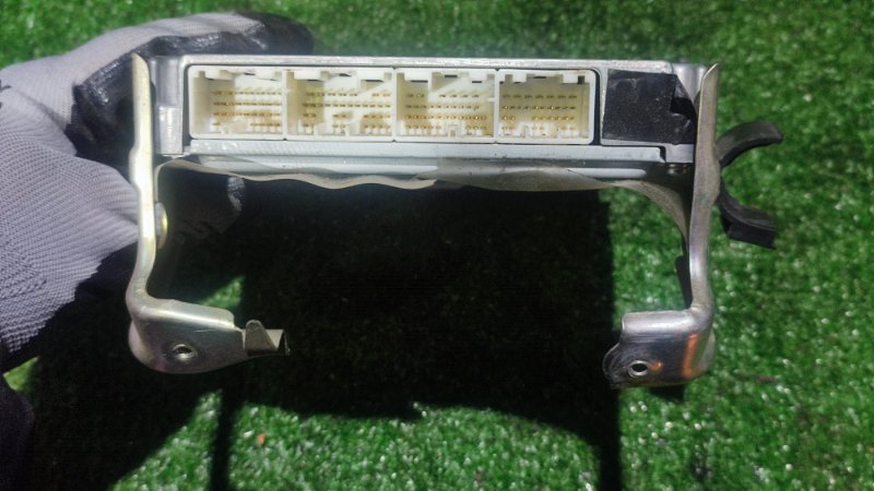 Блок управления двигателем Corolla E120 Блок управления двигателем Corolla E120