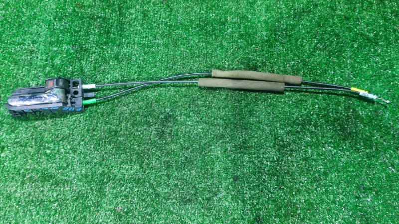 Ручка двери внутренняя правая Toyota Corolla E120 69205-13020-B0 контрактная