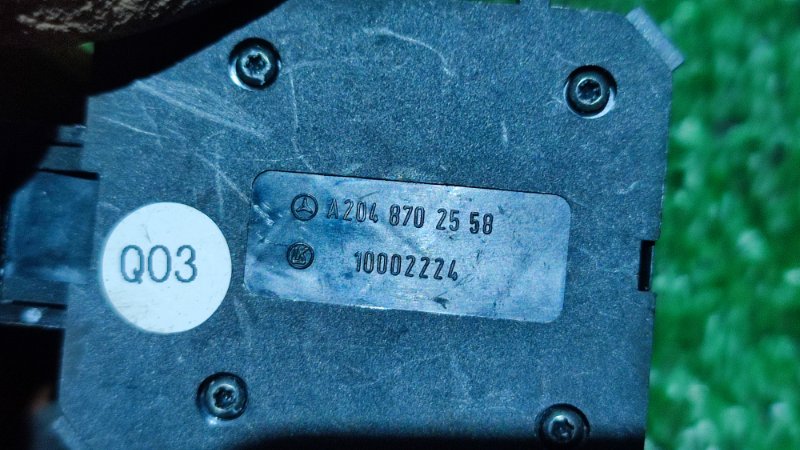 Кнопка управления сиденьем передняя левая M-Class ML W164