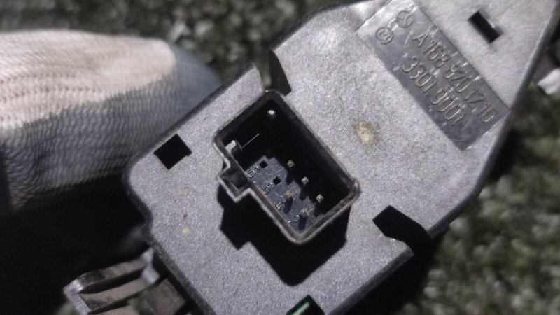 Кнопка аварийной сигнализации M-Class ML W164