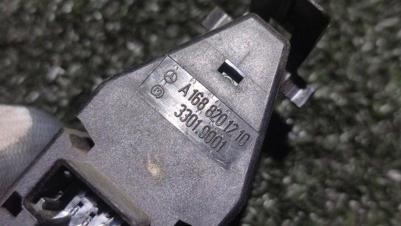 Кнопка аварийной сигнализации Mercedes M-Class ML W164