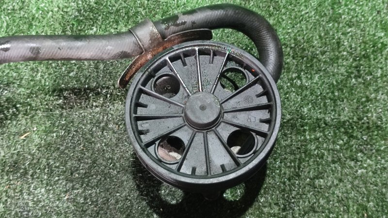 Насос ГУР VOLVO XC90 C59 8683967 контрактная