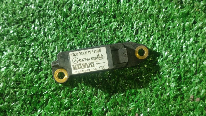 Датчик AIRBAG Mercedes S-Class W220 A2208204426 контрактная