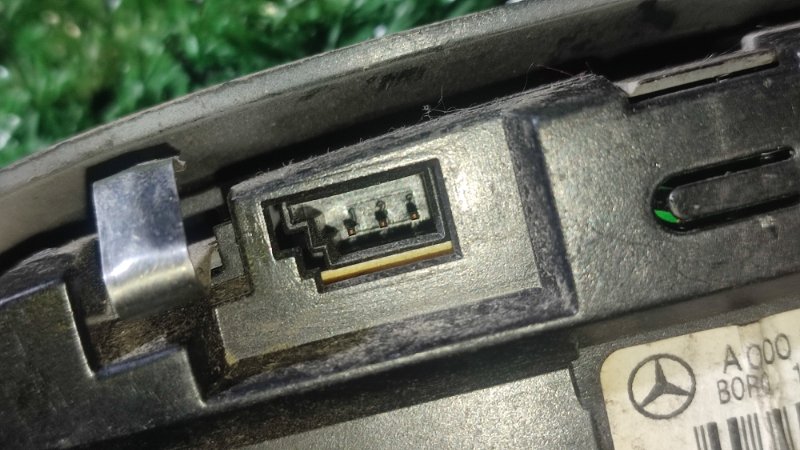 Дисплей парктроника S-Class W220