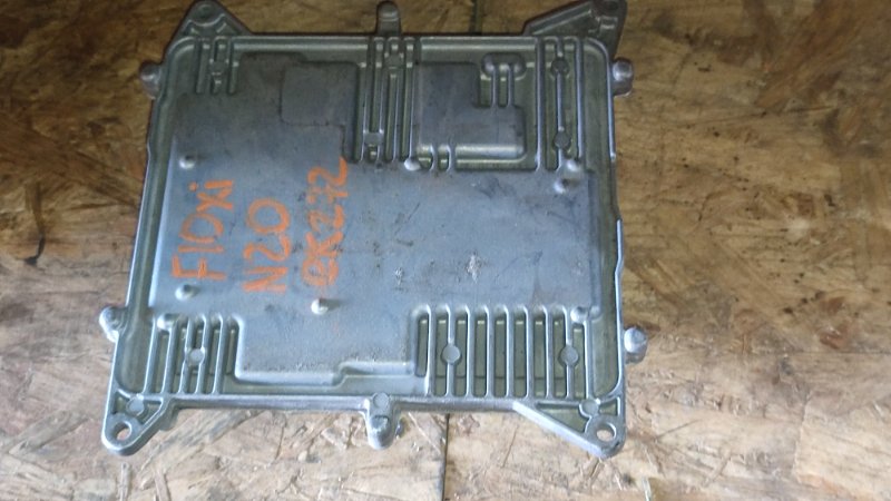 Блок управления двигателем BMW 5 2012 F10 XI N20B20A 12147635715 контрактная