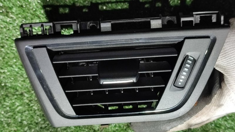 Дефлектор правый BMW 3 2016 GT F34 N55B30A 64229218550 контрактная