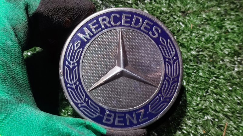 Запчасть заглушка колесного диска Mercedes GL-Class 2011 X164 M273.923 A1714000125 контрактная Заглушка колесного диска Mercedes GL-Class 2011 X164 M273.923 A1714000125 контрактная